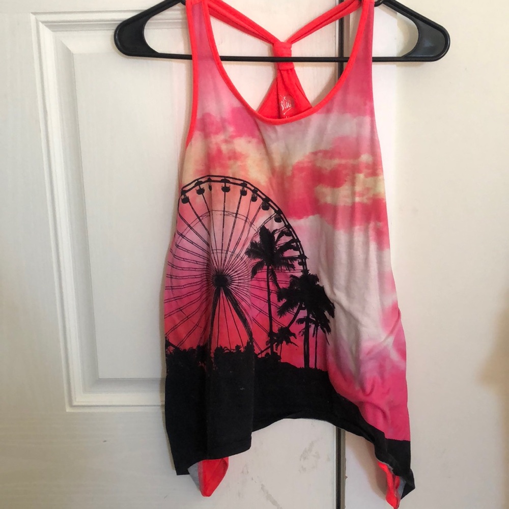 Adorable Ferris wheel Justice tank top💕